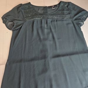 XXI Women Hunter Green Feminine Sheer  Blouse Size Large